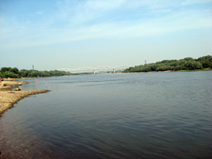 Río Oká en verano en la provincia de Moscú.