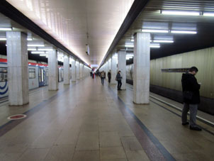 Estación Bulevar Rokosóvskogo (Бульвар Рокосовского) de la línea Sokólnicheskaya del Metro de Moscú