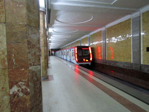 Estación Krasnosélskaya (Красносельская) de la línea Sokólnicheskaya del Metro de Moscú