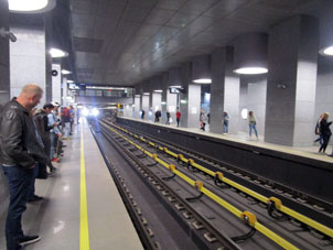 Estación Kúntsevskaya de la Gran Línea Circular (Tercer Anillo de Transbordo) del Metro de Moscú.