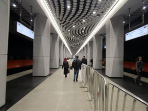 En la plataforma de la estación Vorontsóvskaya de la Gran Línea Circular (Tercer Circuito de Transbordo) del Metro de Moscú.