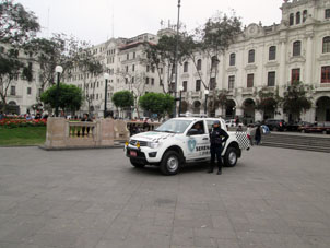 Полицейская на площади Сан Мартина.