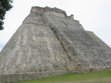 Храм Предсказания или Пирамида Волшебника, самая высокая пирамида Юкатана